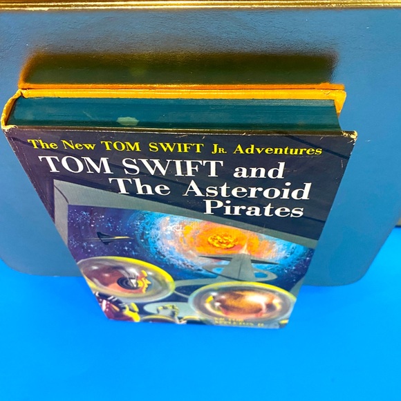 TOM SWIFT AND THE ASTEROID PIRATES VINTAGE 1963 HARDCOVER BOOK VOL 21 178 Pages - Picture 12 of 12